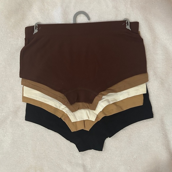 Rene Rofe Seamless Boyshorts in Black, Tan, and Cream - Picture 1 of 6